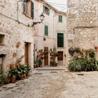 mallorca-background-2-2400x1700